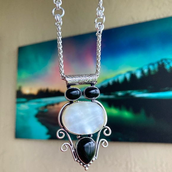 925 Sterling silver overlay black onyx & white mother of pearl gemstone necklace - Picture 8 of 10